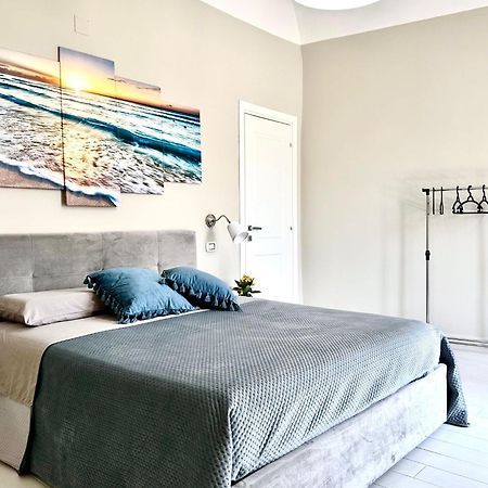 B&B La Reggia Del Sol Трани Екстериор снимка
