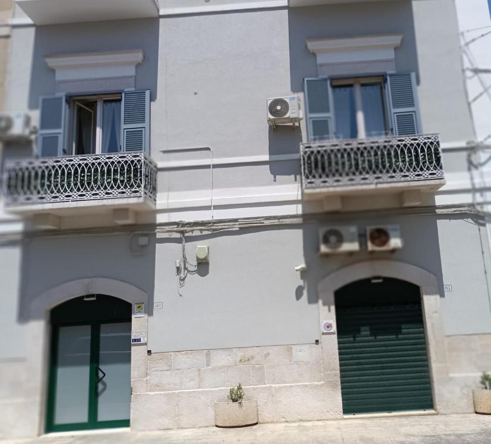 B&B La Reggia Del Sol Трани Екстериор снимка