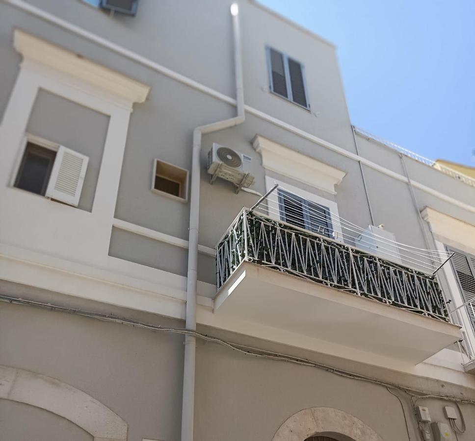 B&B La Reggia Del Sol Трани Екстериор снимка