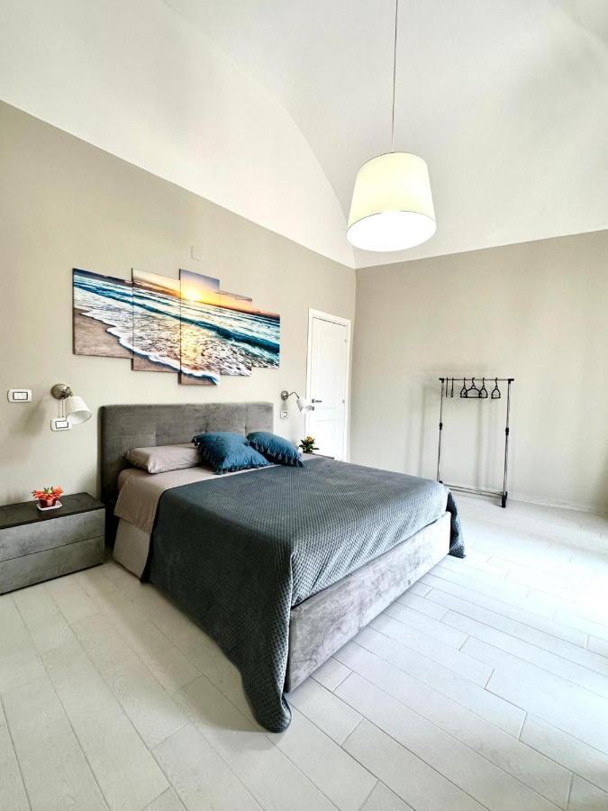 B&B La Reggia Del Sol Трани Екстериор снимка
