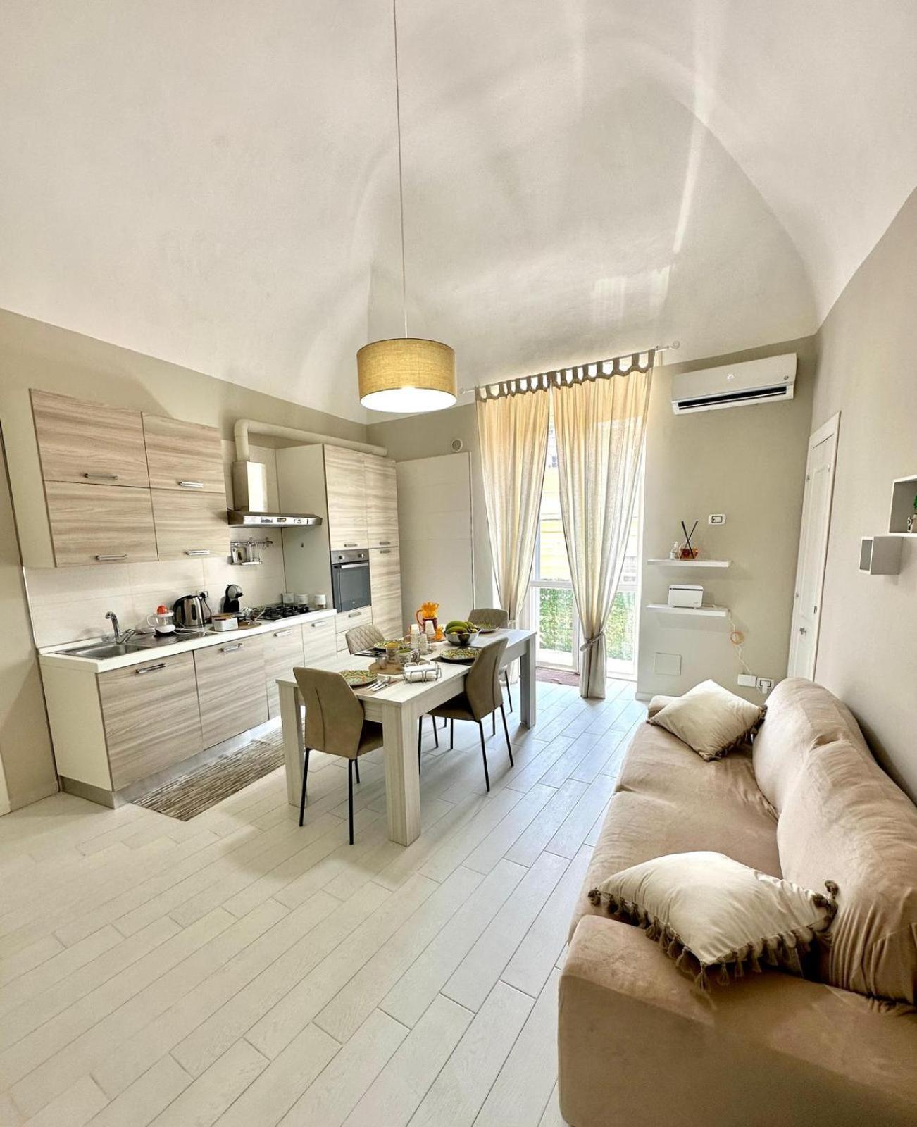B&B La Reggia Del Sol Трани Екстериор снимка
